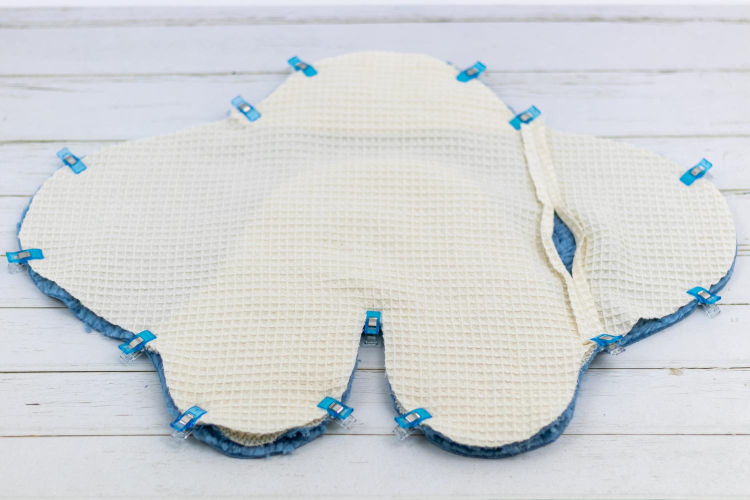 Baby-Einschlagdecke nähen – Schnittmuster kostenlos