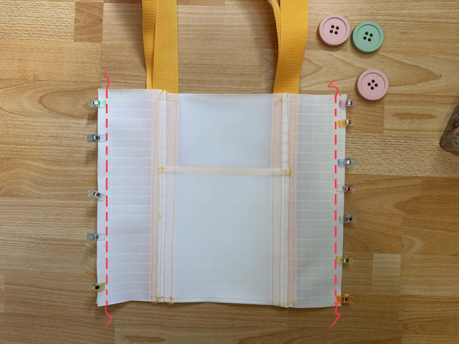 Retro-Tasche aus Jelly Vinyl – Schnittmuster kostenlos