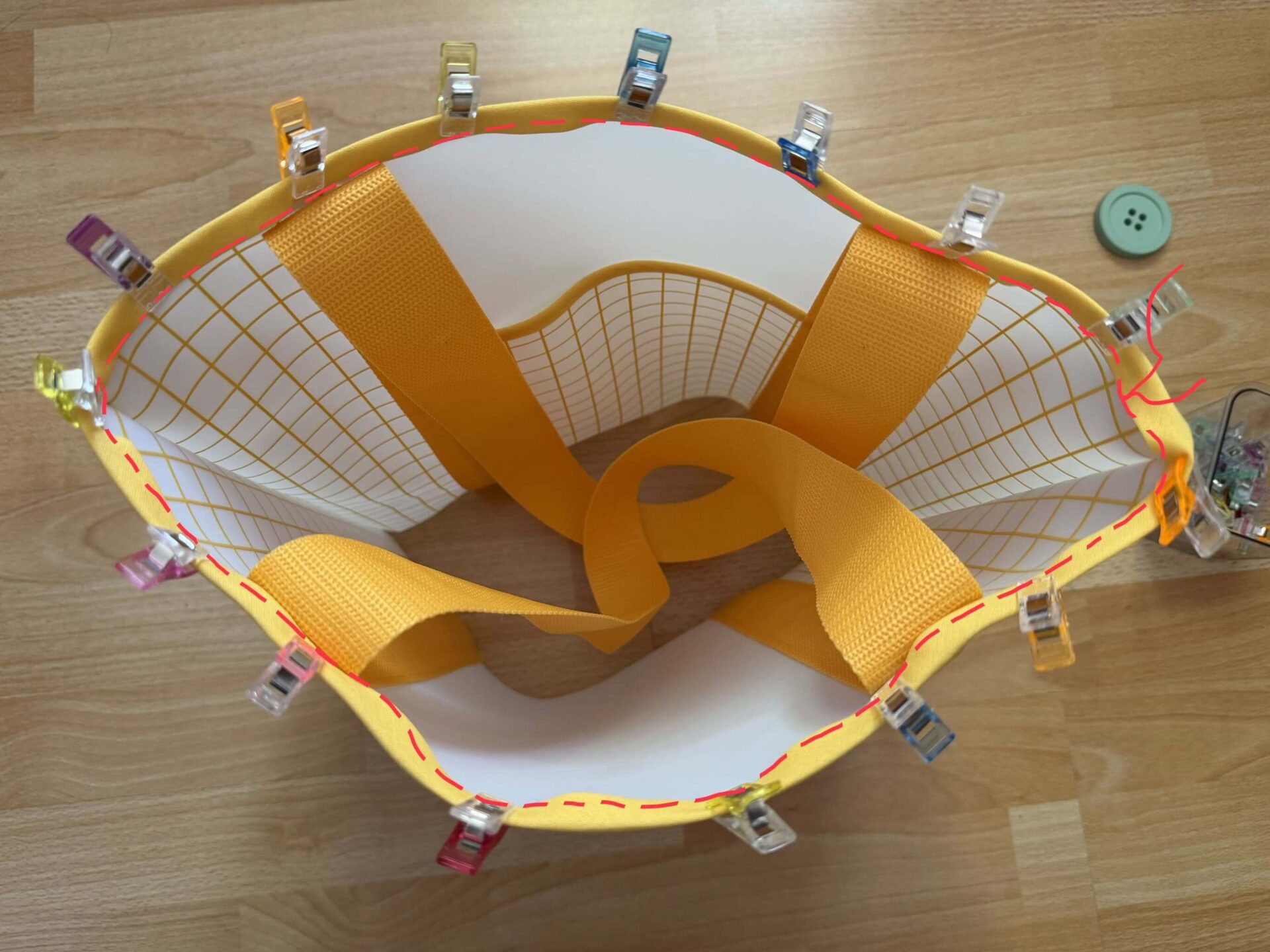 Retro-Tasche aus Jelly Vinyl – Schnittmuster kostenlos